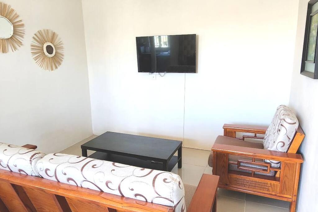 Number 9, 2Nd Floor,Pebble Bay Appartments غراند بايَ المظهر الخارجي الصورة